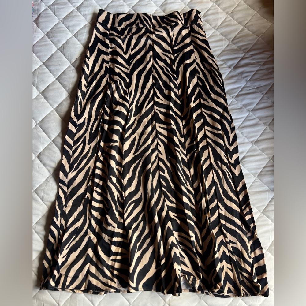 Zara Black and Cream Zebra A-Line Skirt
